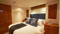 Show Boat -   Guest Stateroom